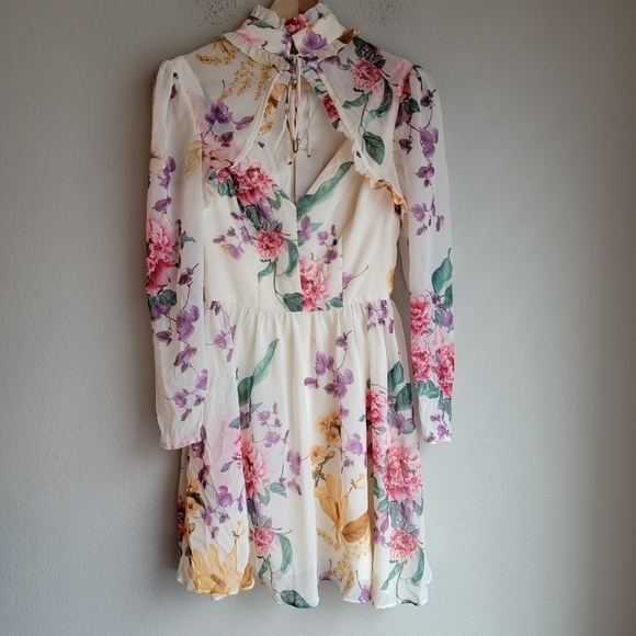 Keepsake About Us Longsleeve Floral Dress size 00 NWT - Picture 7 of 13